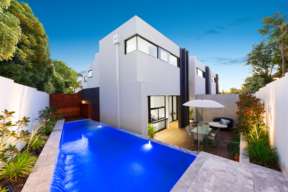 Inspiration for a modern pool in Melbourne.