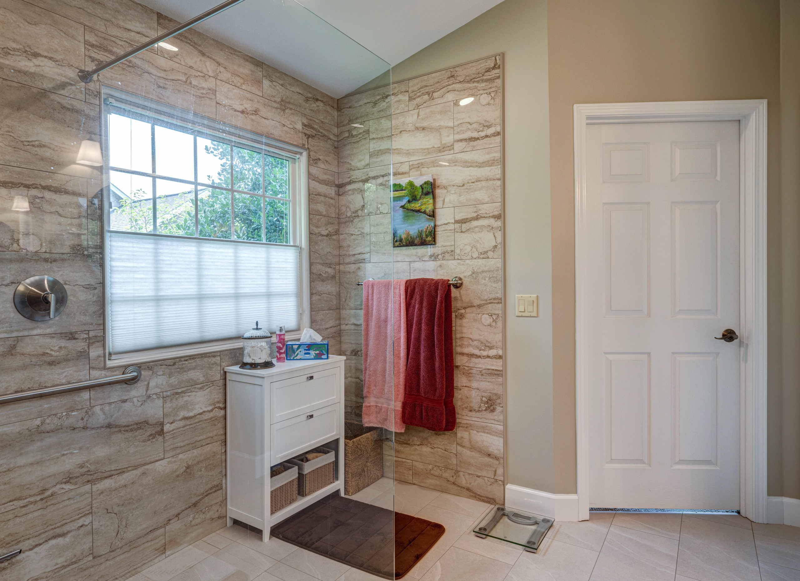 28 Thames Court - Bathroom