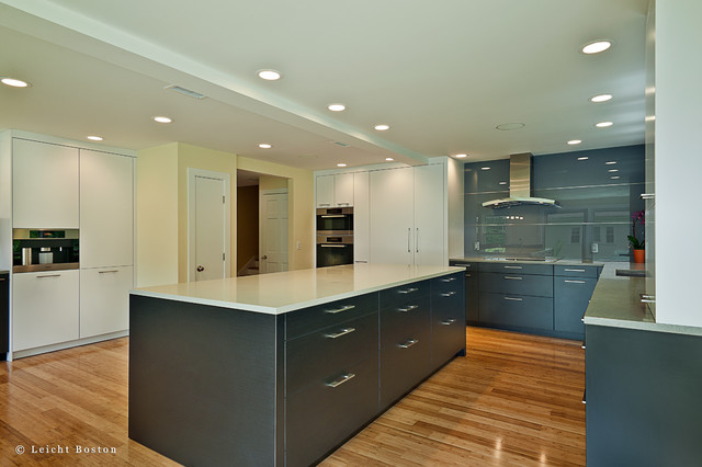Modern Laquer Kitchen contemporaneo-cucina