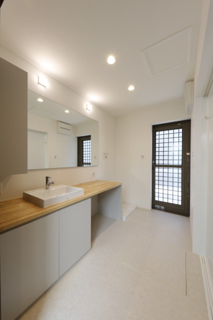 多肥上町の家　ーナマケモノの家 modern-gaestetoilette