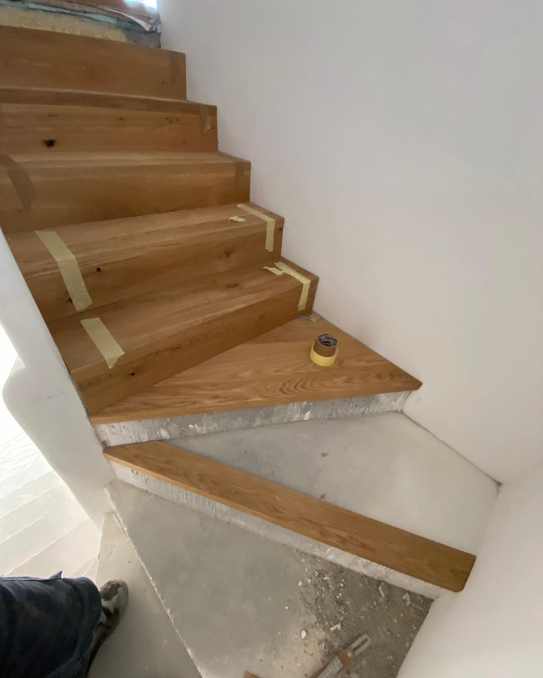 Habillage de marches d’escalier en lame de parquet