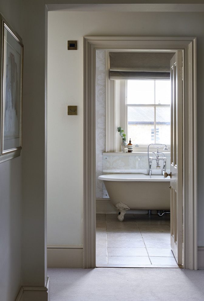 Inspiration for a traditional bathroom in Essex.