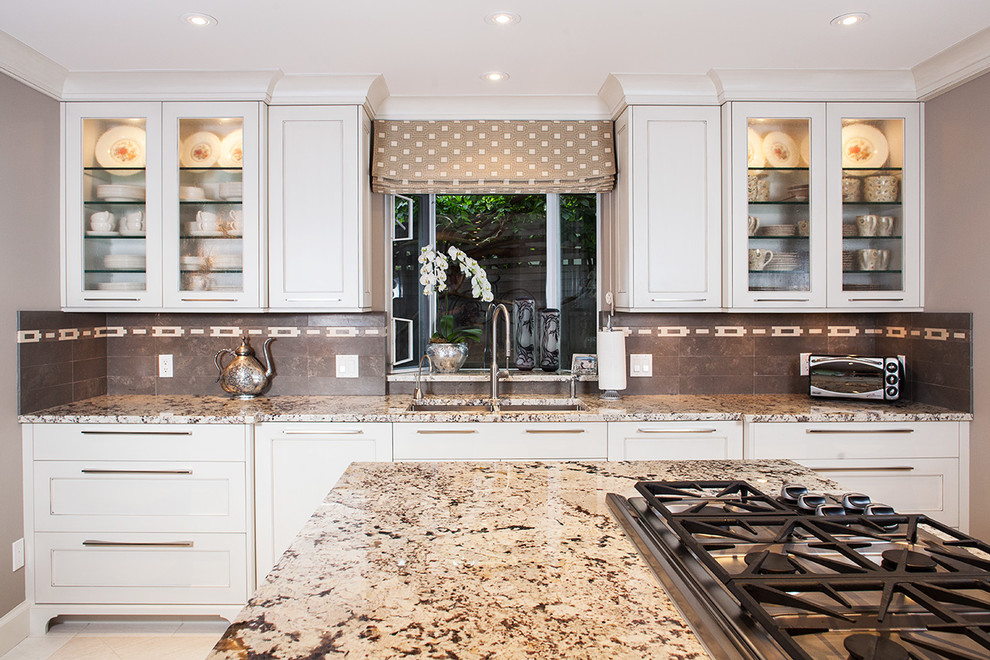 Inspiration for a transitional kitchen remodel in Vancouver