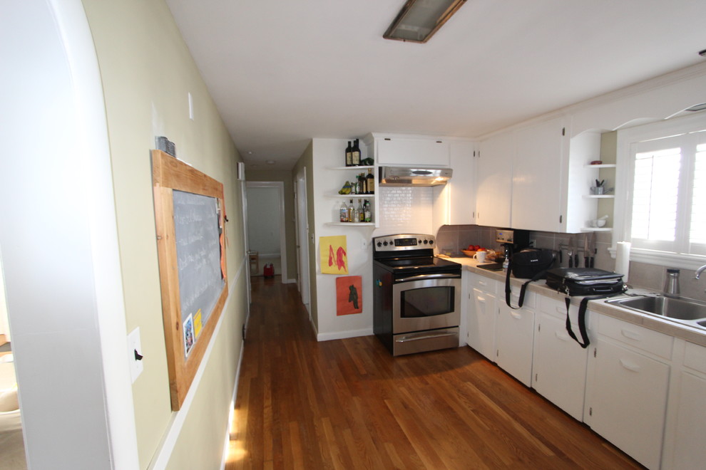 Uncomplicated Kitchen Design- Project 4031