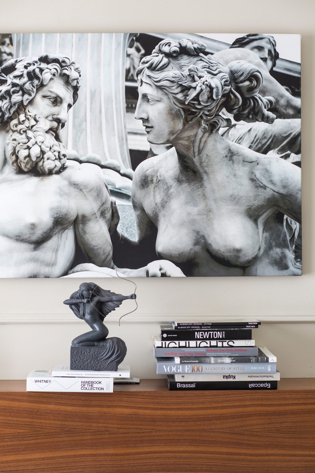 Античный минимализм - квартира на Арбате 85 м2