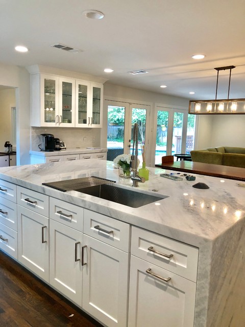 Open Breakfast kitchen