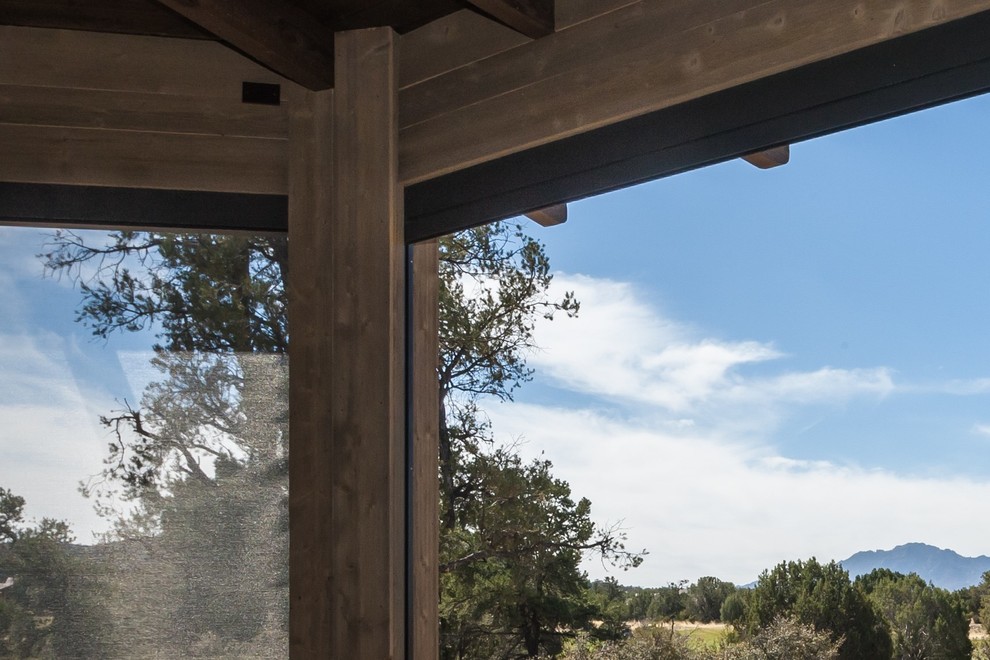 Example of a mountain style deck design in Phoenix