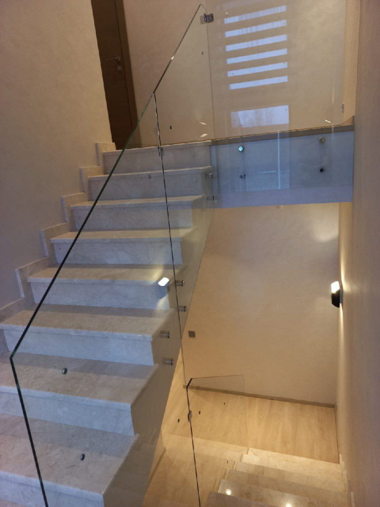 Стеклянные ограждения для лестницы