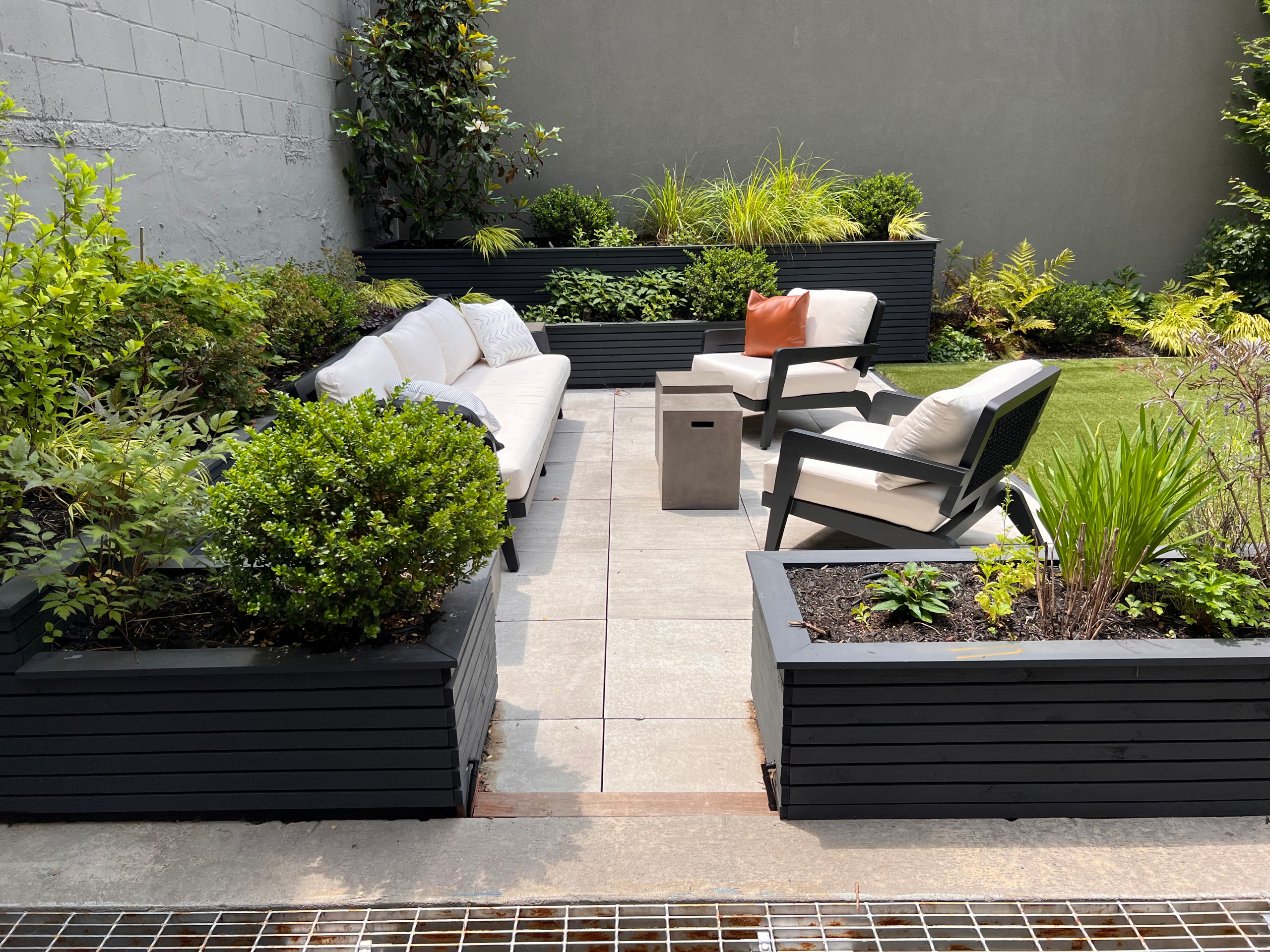Williamsburg Terrace Garden