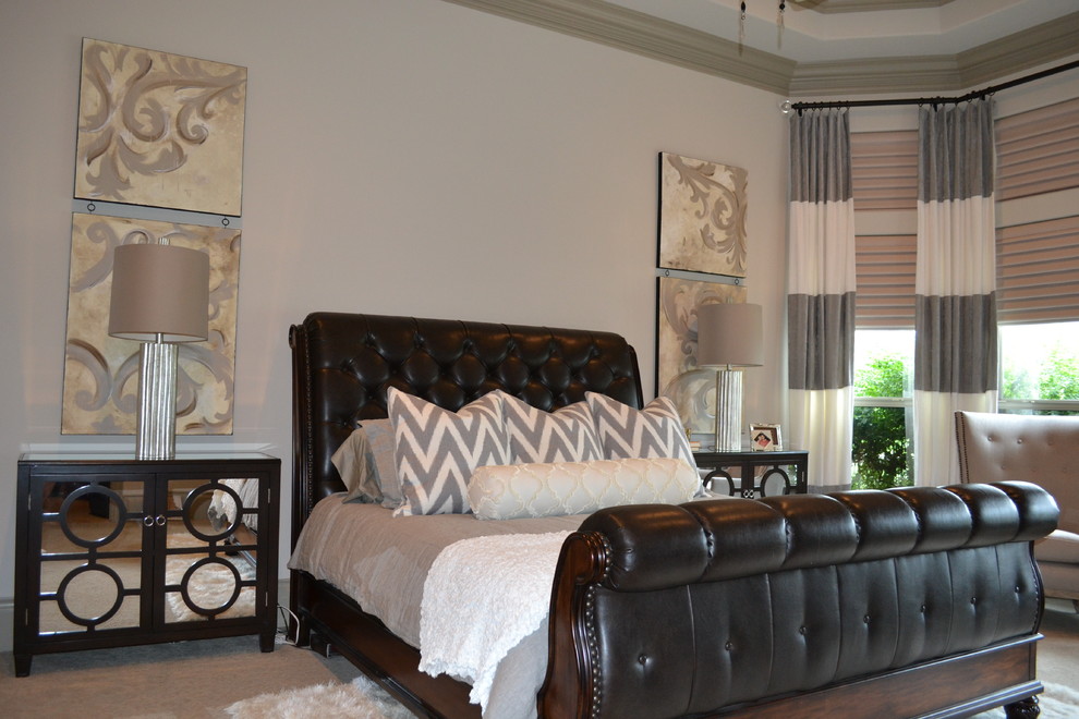 Inspiration for a transitional home design remodel in Dallas