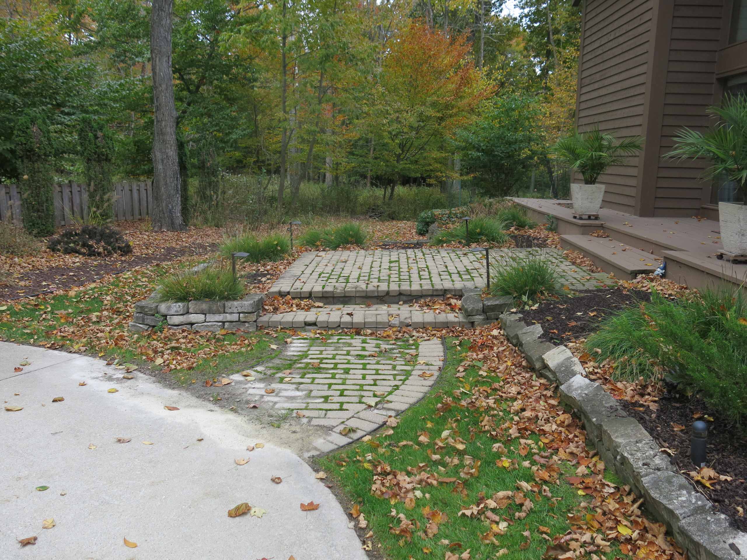 Contemporary Front Landscape - Port Washington, WI