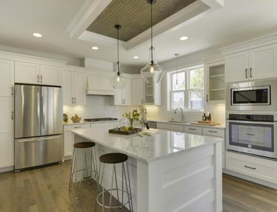 Transitional kitchen photo in Minneapolis