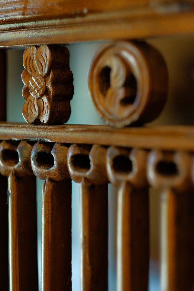 Home design - transitional home design idea in Dallas