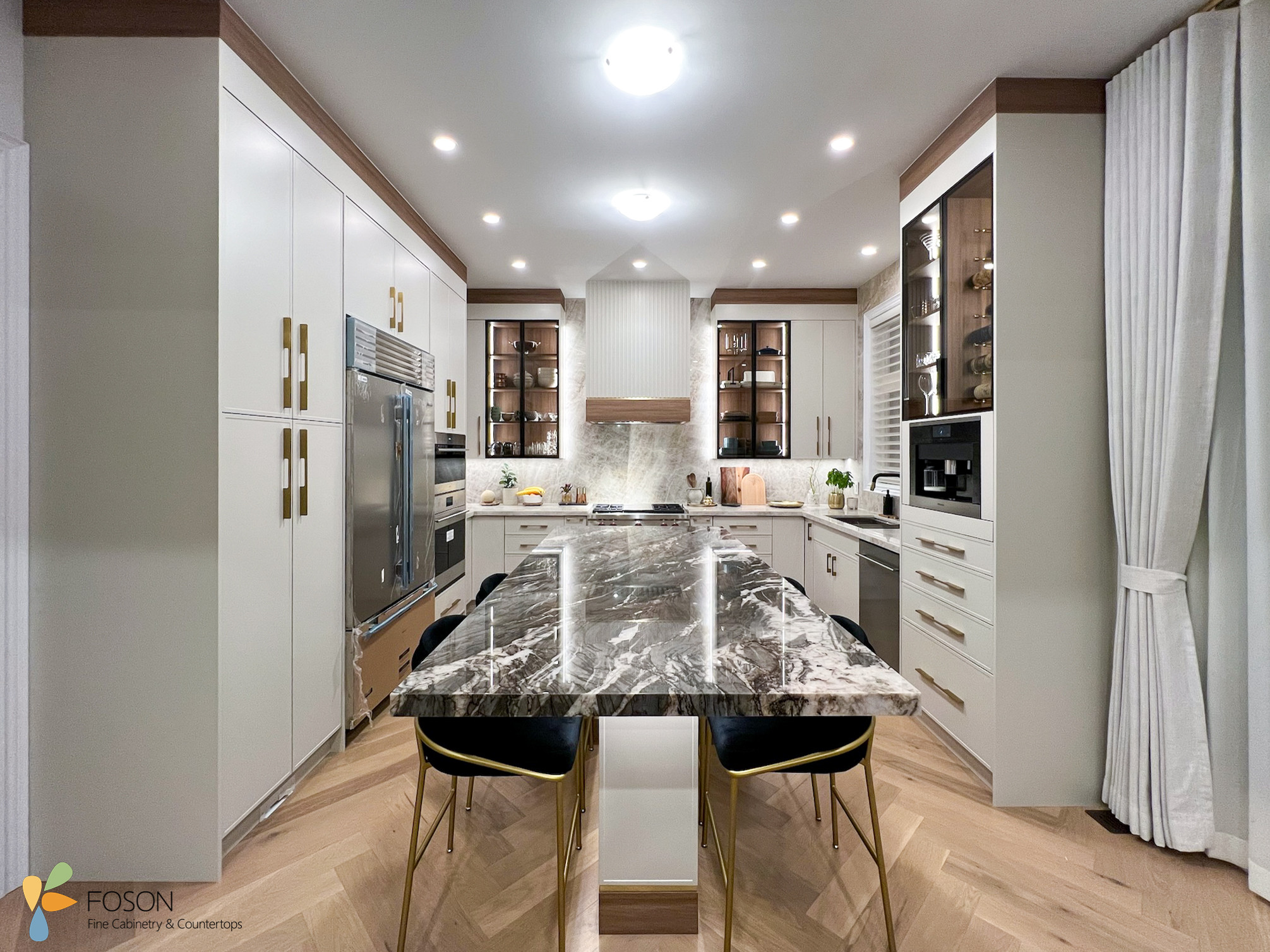 Luxury L-Shape Kitchen