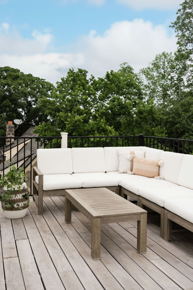 Example of a transitional deck design in Austin