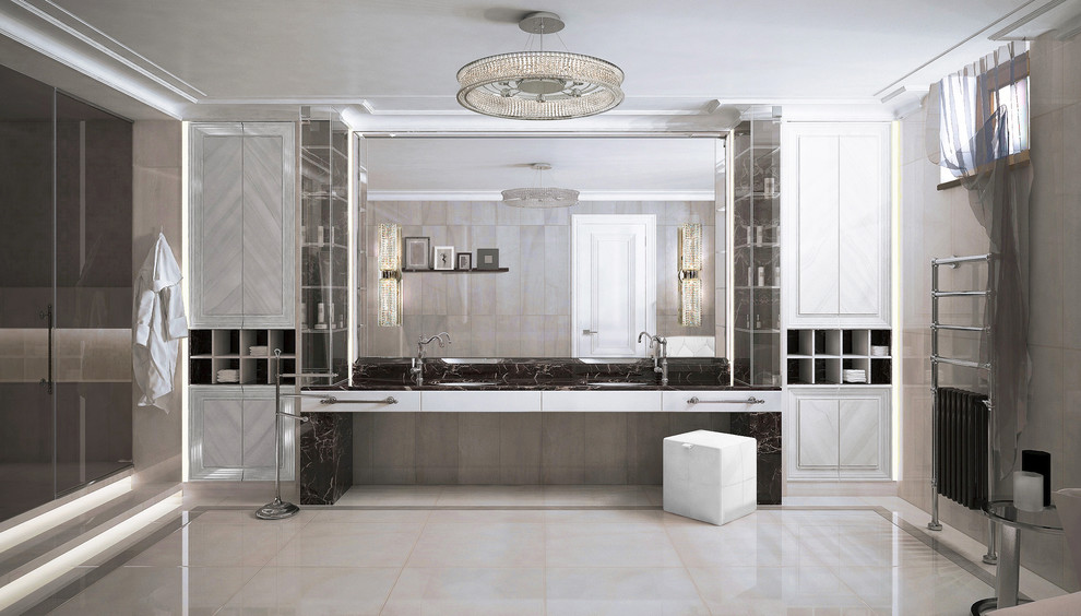 Просторная ванная в цокольном этаже