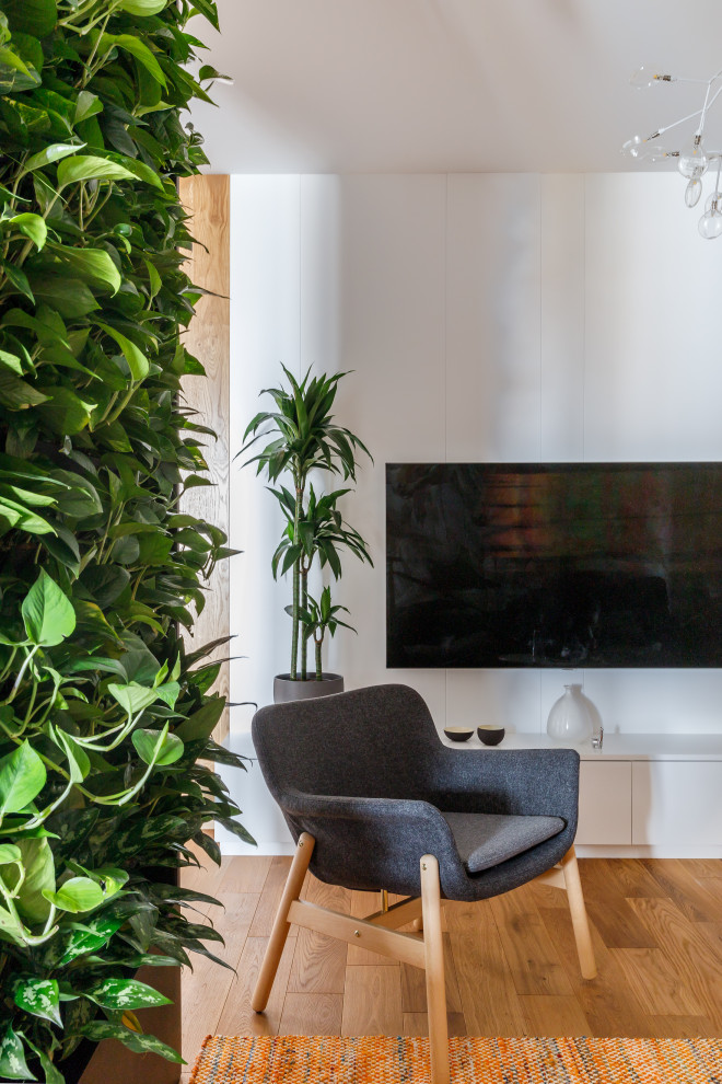 Квартира с фито-стеной и яркими акцентами в Москве