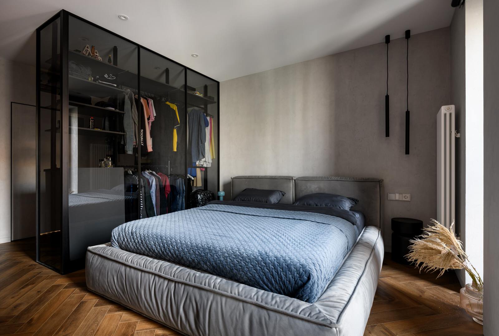 Трехкомнатная квартира с санузлом при спальне