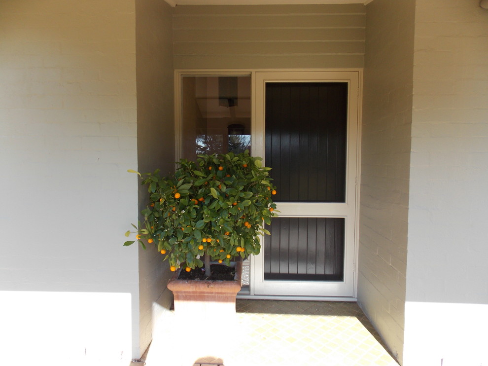 Country entryway in Canberra - Queanbeyan.