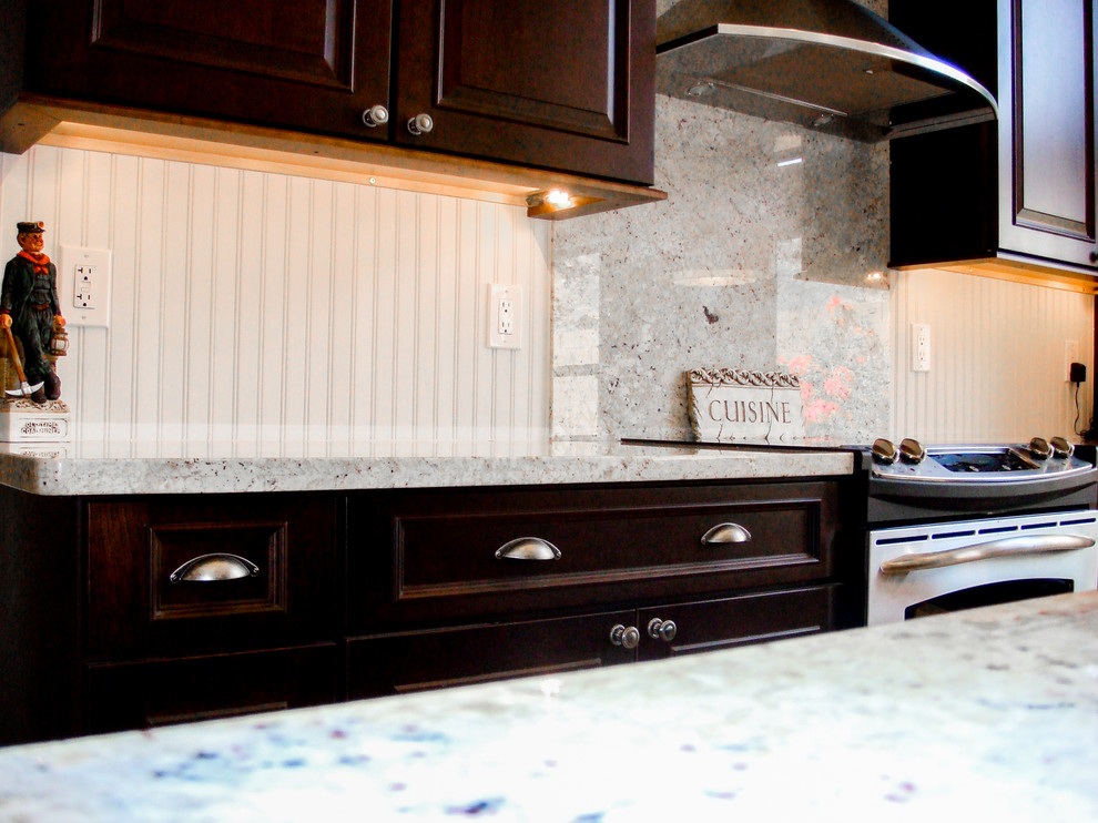 Example of a tuscan home design design in Phoenix