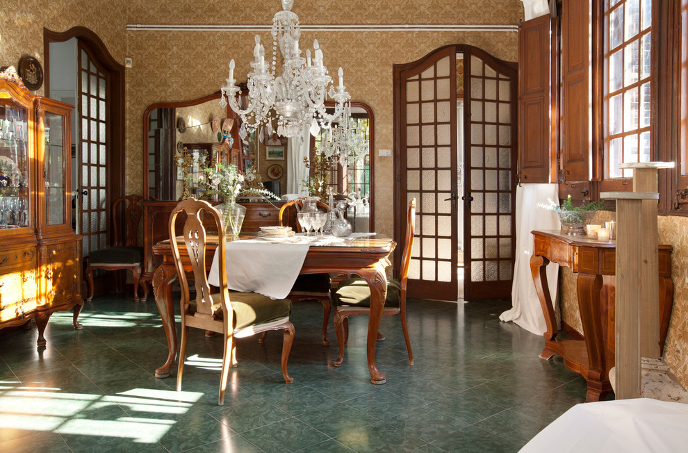Photo of a traditional dining room in Barcelona.