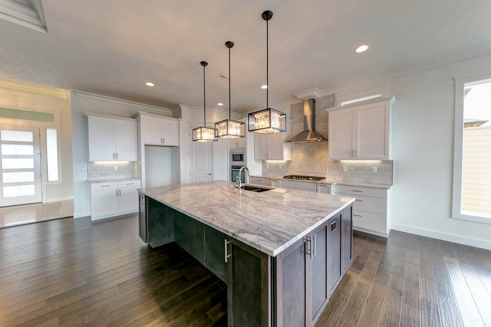 Kitchen - kitchen idea in Seattle