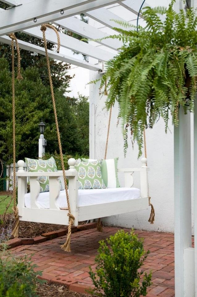 Design ideas for a traditional verandah in Charleston.