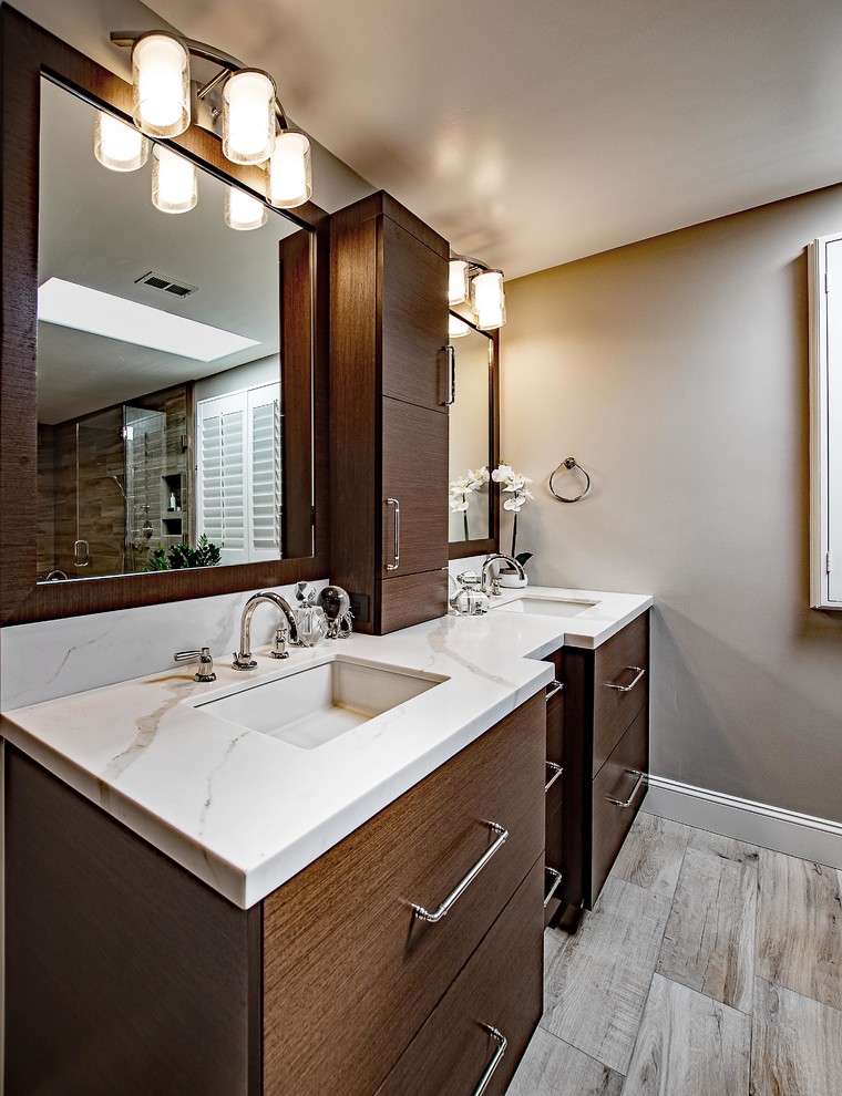 Inspiration for a transitional home design remodel in Orange County