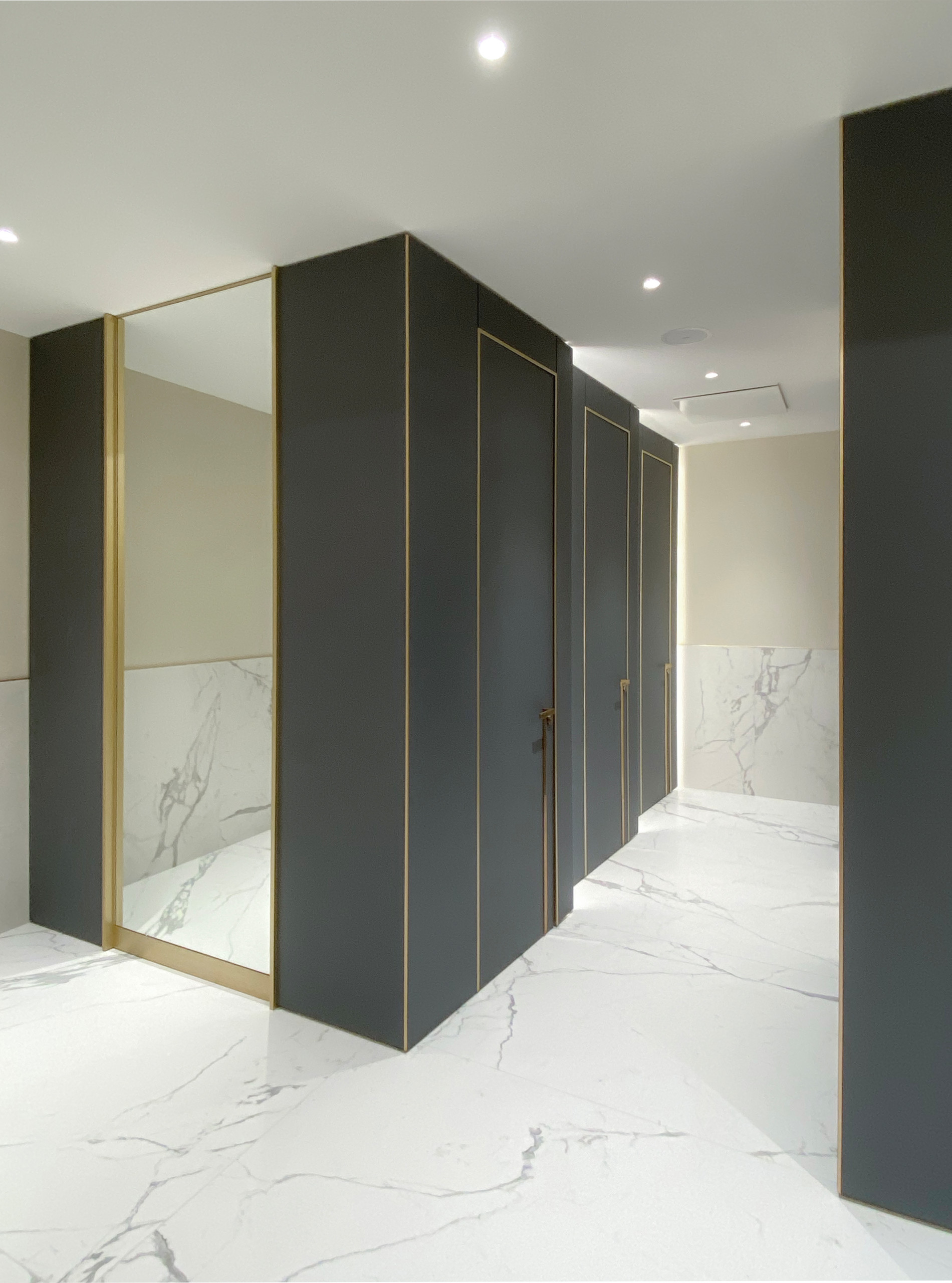 OUTLET FIDENZA VILLAGE - NEW TOILETS