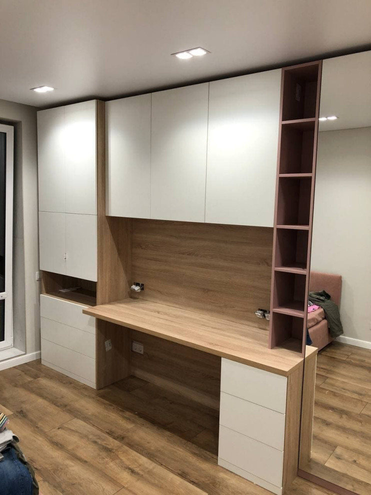 Комплект мебели в комнату