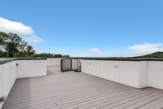 Woodland Hills 2 contemporary-terrace