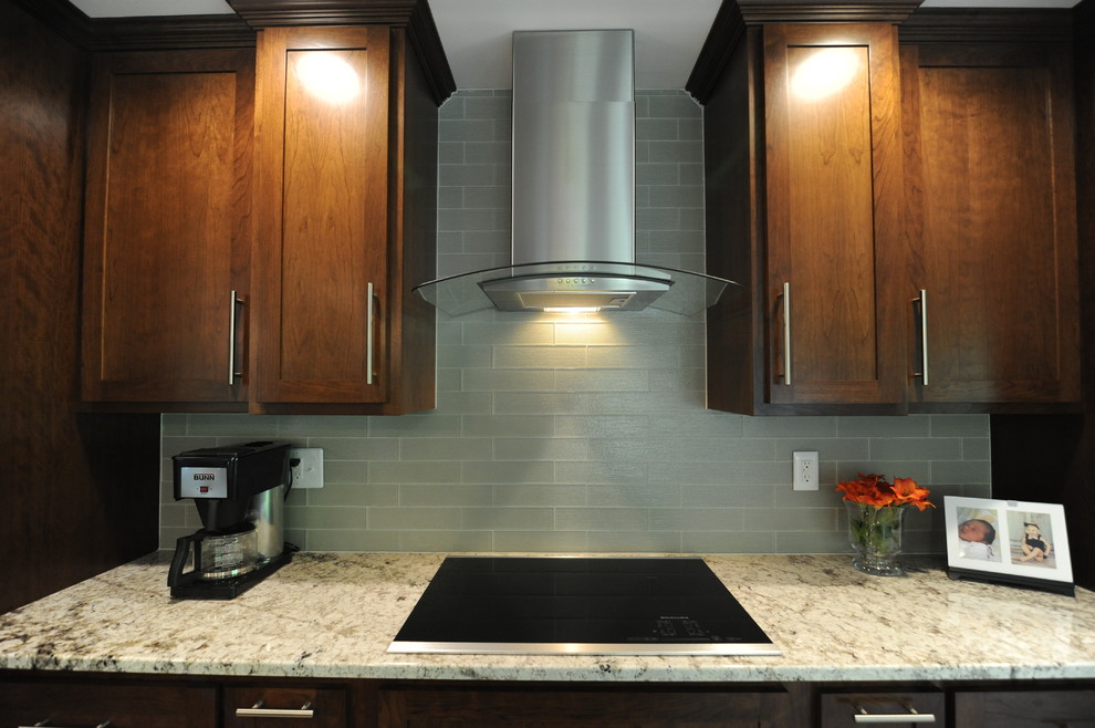 Inspiration for a transitional kitchen remodel in Chicago