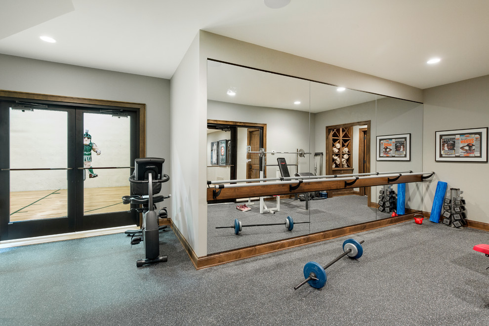 Inspiration for a beach style home gym in Minneapolis.