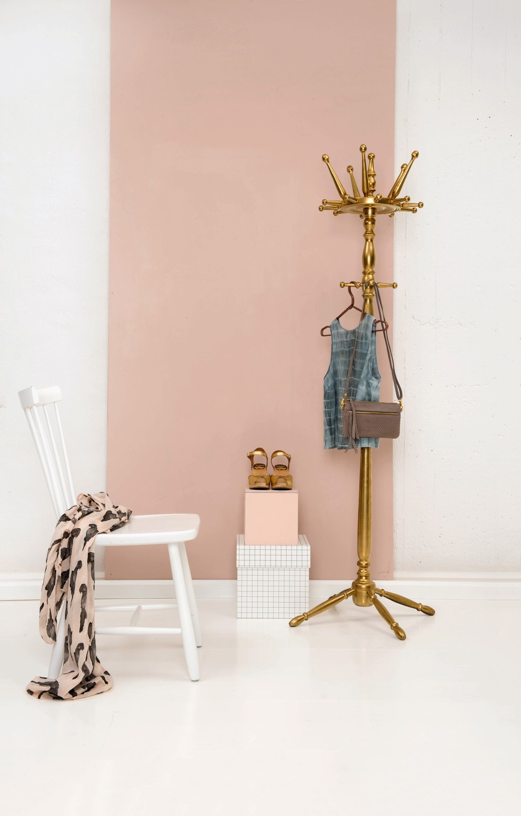 Краски Tikkurila в прихожей