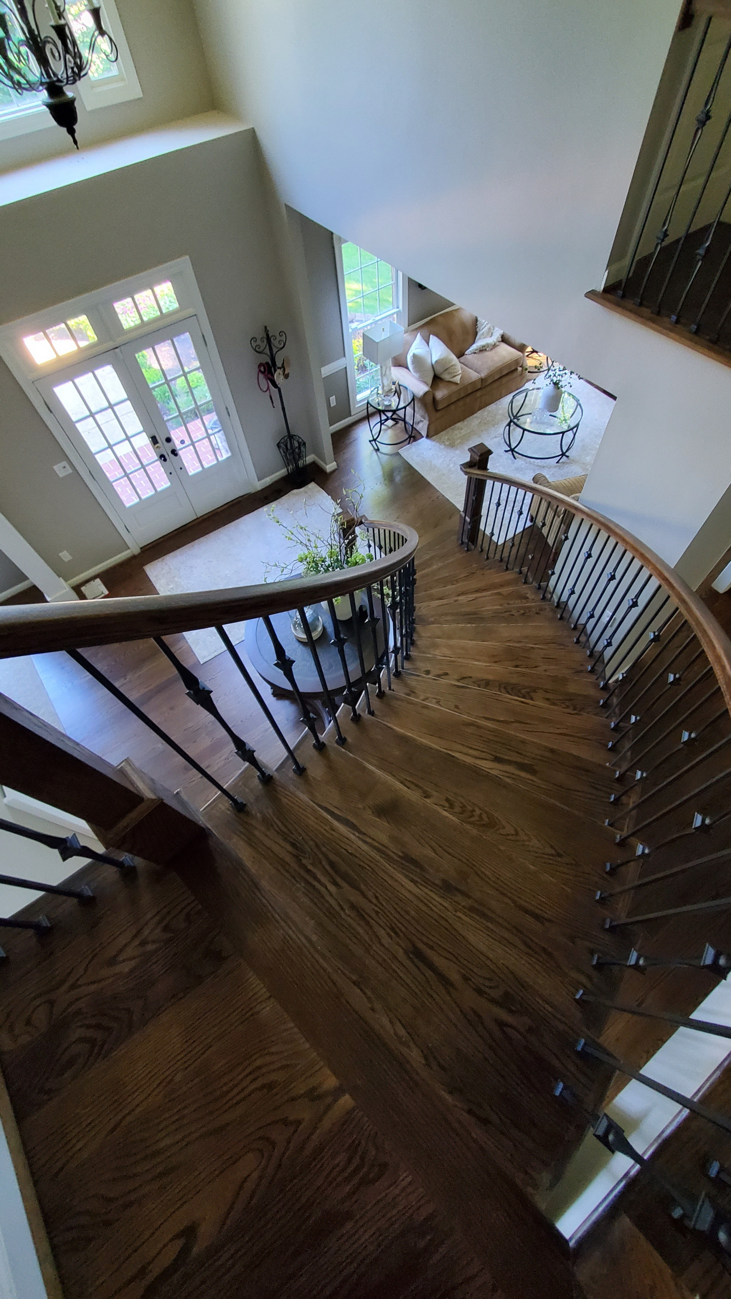 Project #157 | Traditional Curved Foyer Staircase