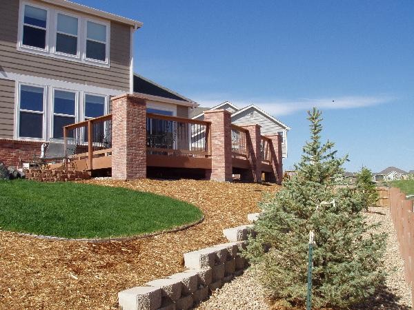 Example of a transitional deck design in Denver