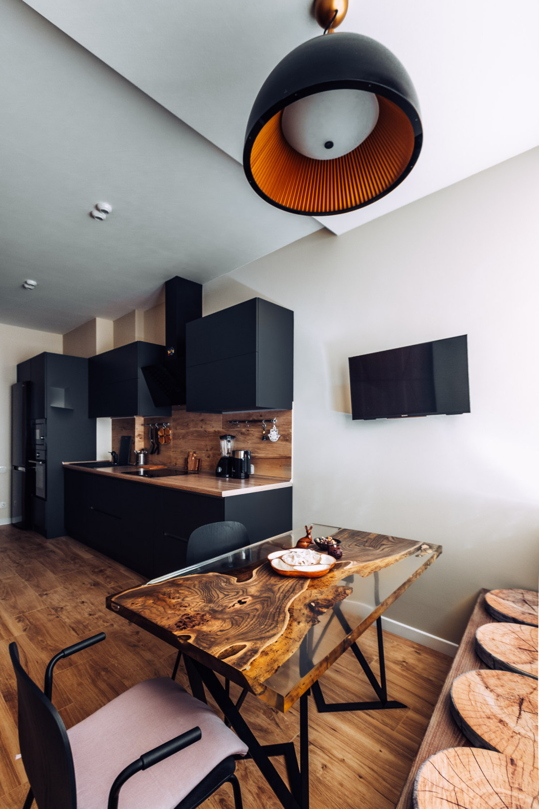 Дерево и бетон