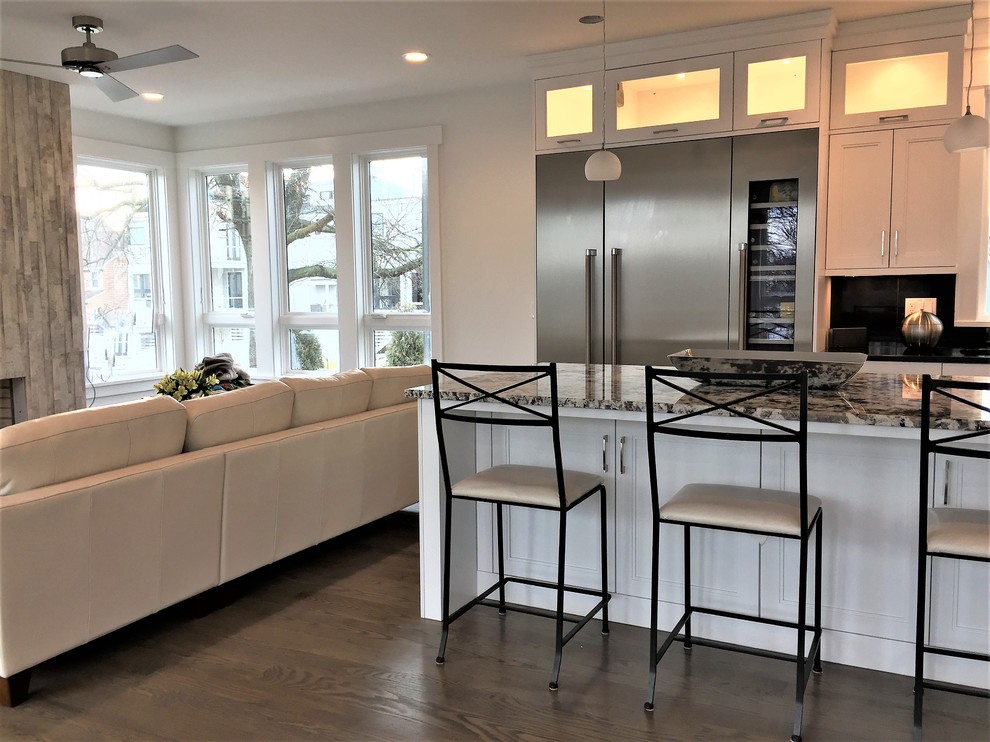 Inspiration for a transitional home design remodel in New York