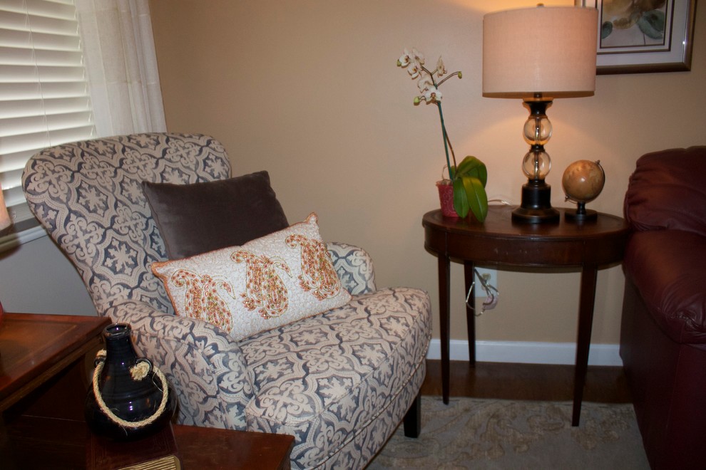 Home design - transitional home design idea in Atlanta