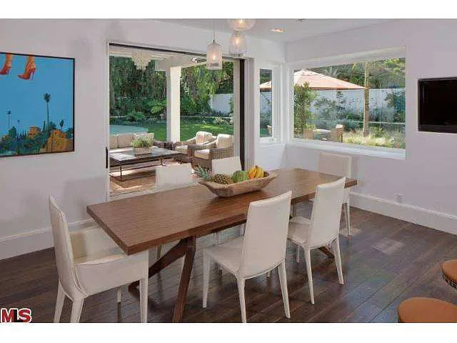 Aubrey Road - Mulholland Estates