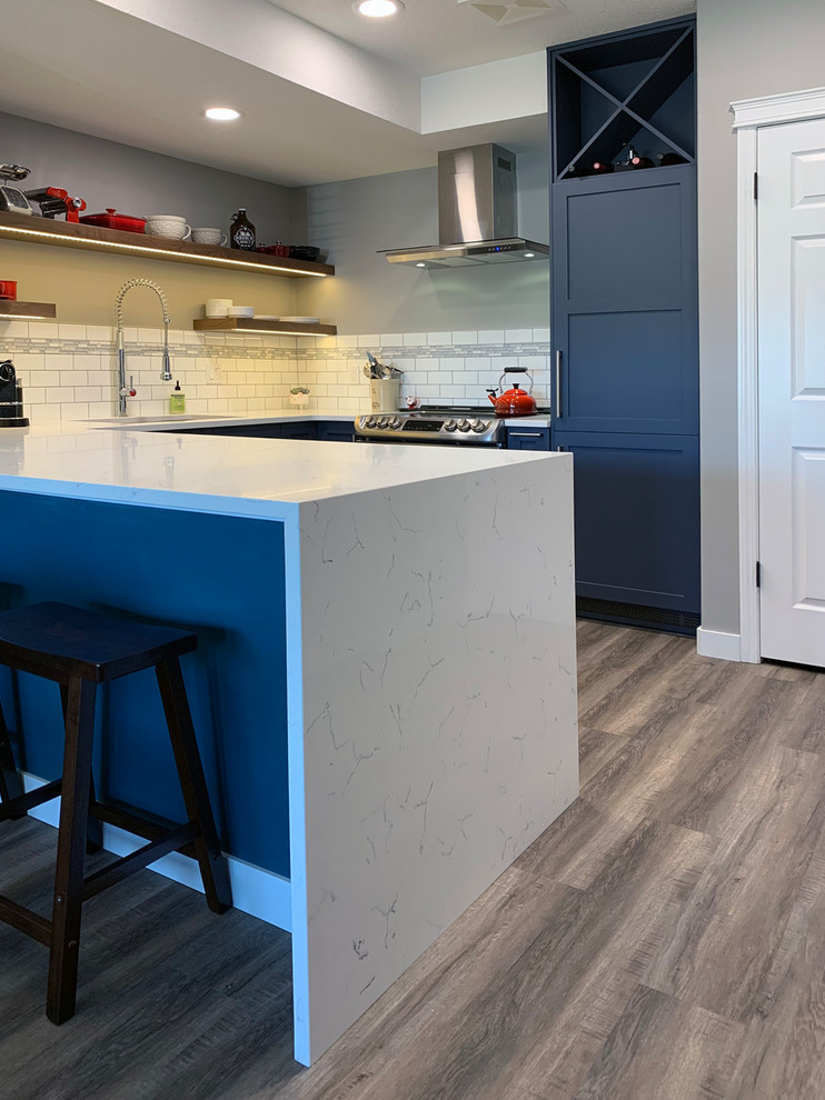 Inspiration for a transitional kitchen remodel in Calgary
