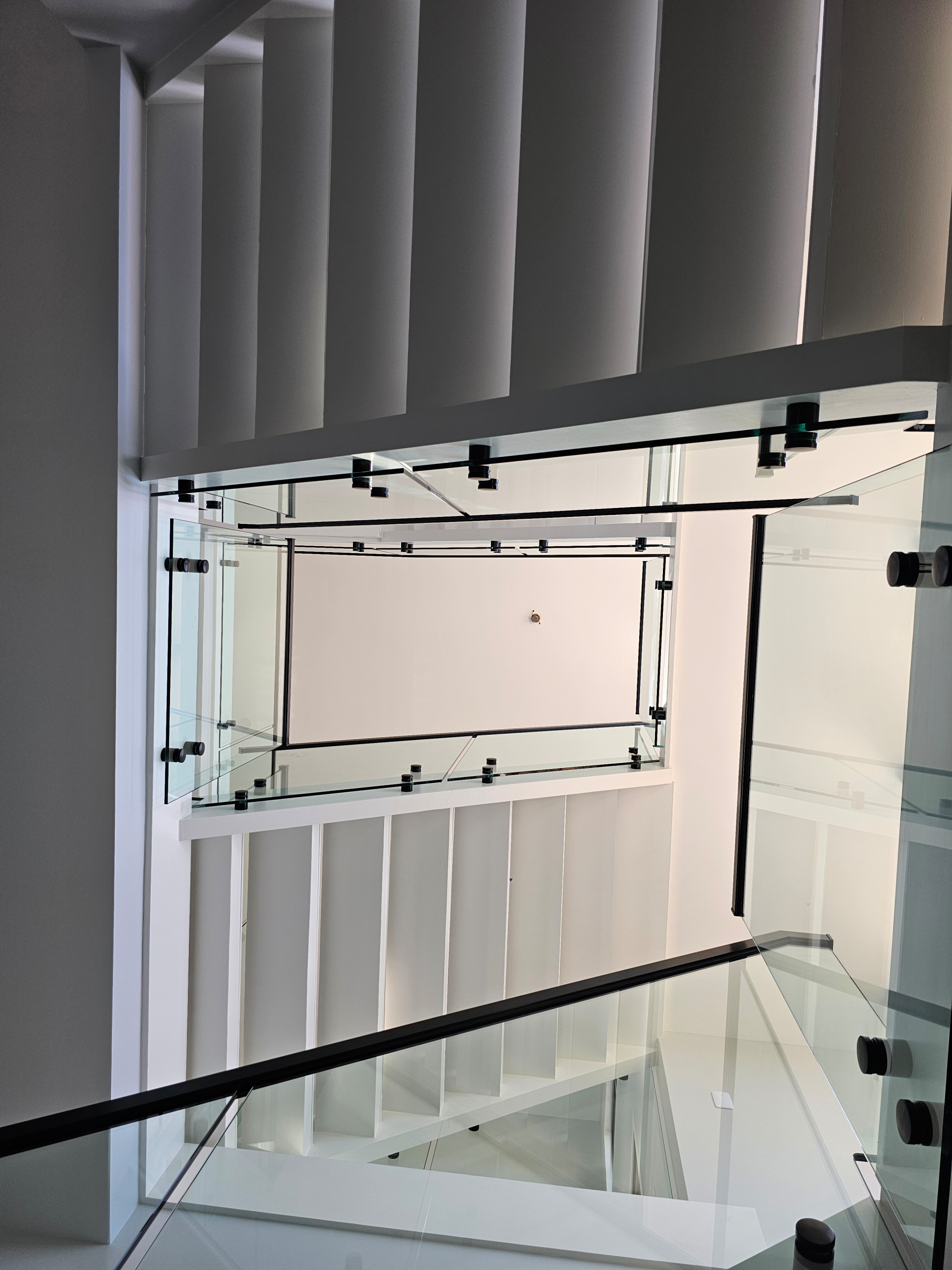 125_Modern Open Rise Stair with Glass Balustrade, Aldie, VA 20105