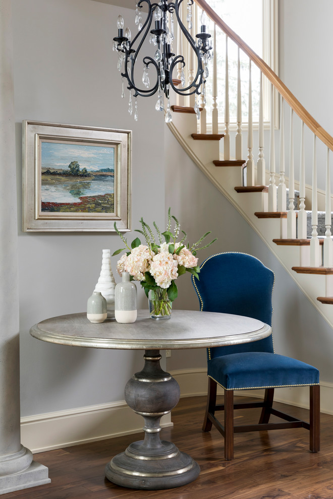 Transitional home design photo in Minneapolis