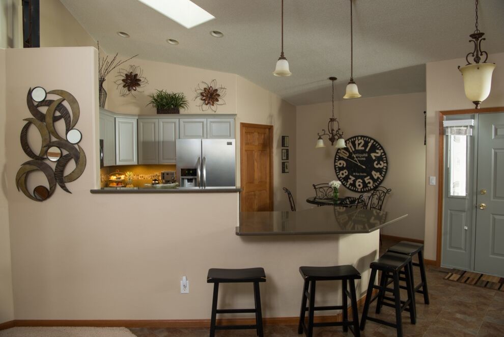 Kitchen - transitional kitchen idea