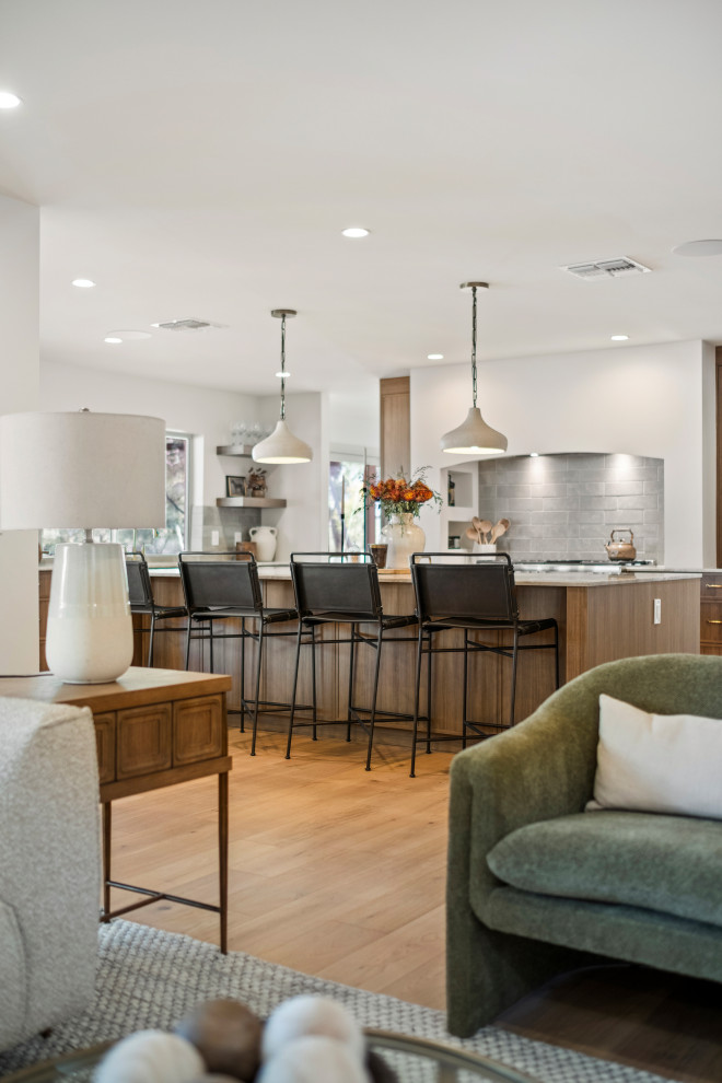 Inspiration for a transitional kitchen remodel in Phoenix