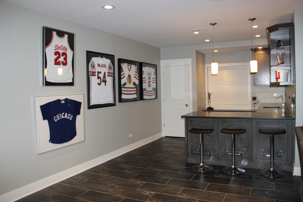 Inspiration for a transitional basement remodel in Chicago