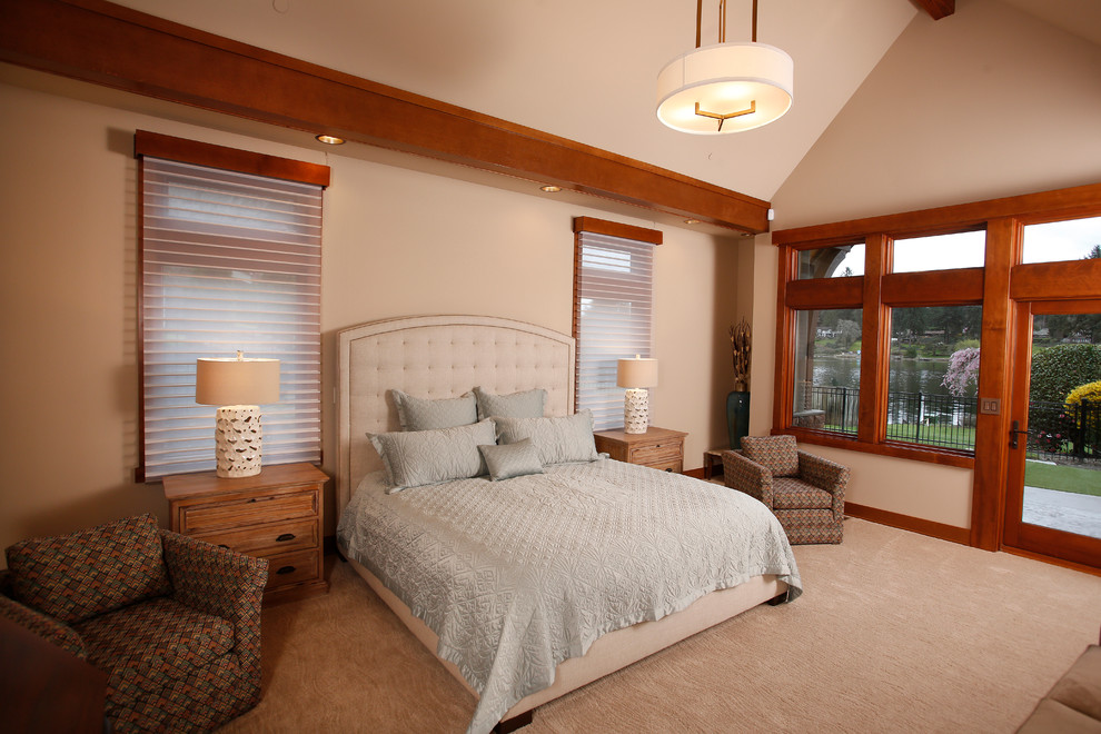 Mountain style bedroom photo in Seattle