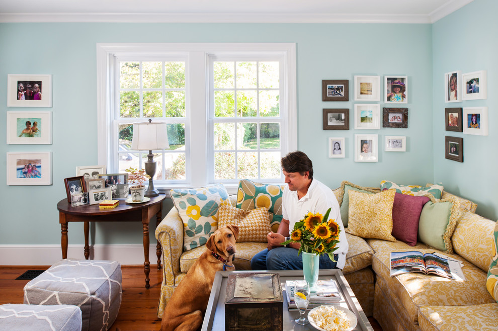 Inspiration for a transitional home design remodel in Richmond