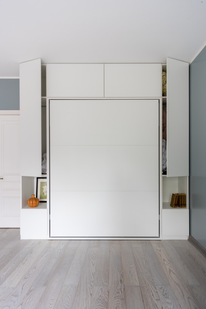 Шкаф кровать в белом цвете