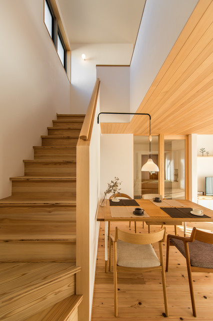 木ごこちの家 asiatisch-treppen